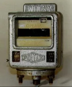 Polnischer Taxameter „Poltax“ mit dem Freizeichen „Wolny“ auf dem Gehäuse.